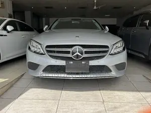 Mercedes-Benz C180 2019 Silver