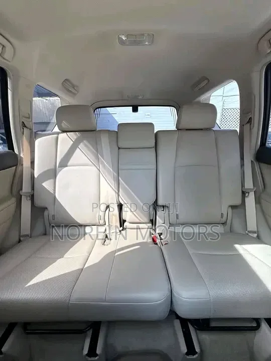 Toyota Land Cruiser Prado 2019 Gray