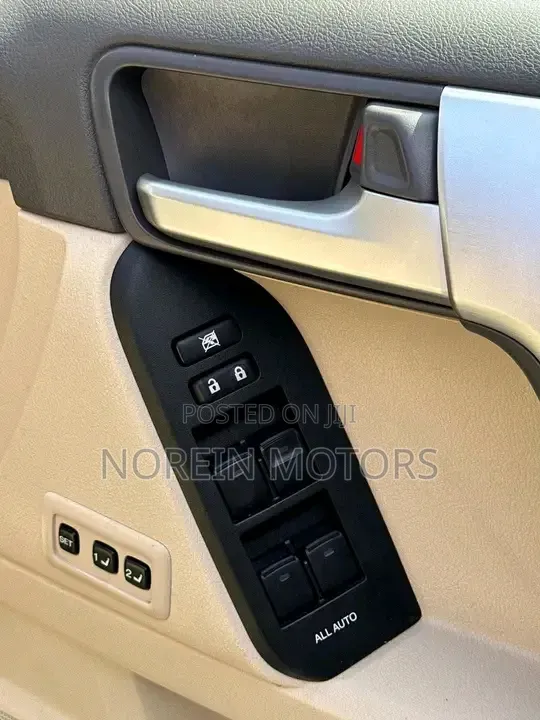 Toyota Land Cruiser Prado 2019 Gray