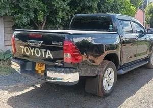 Toyota Hilux 2018 Black