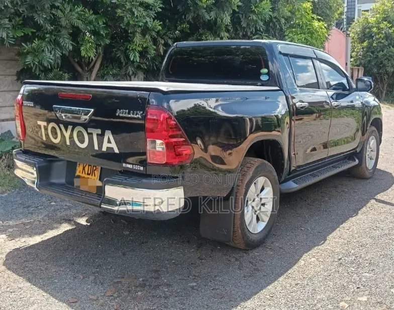 Toyota Hilux 2018 Black