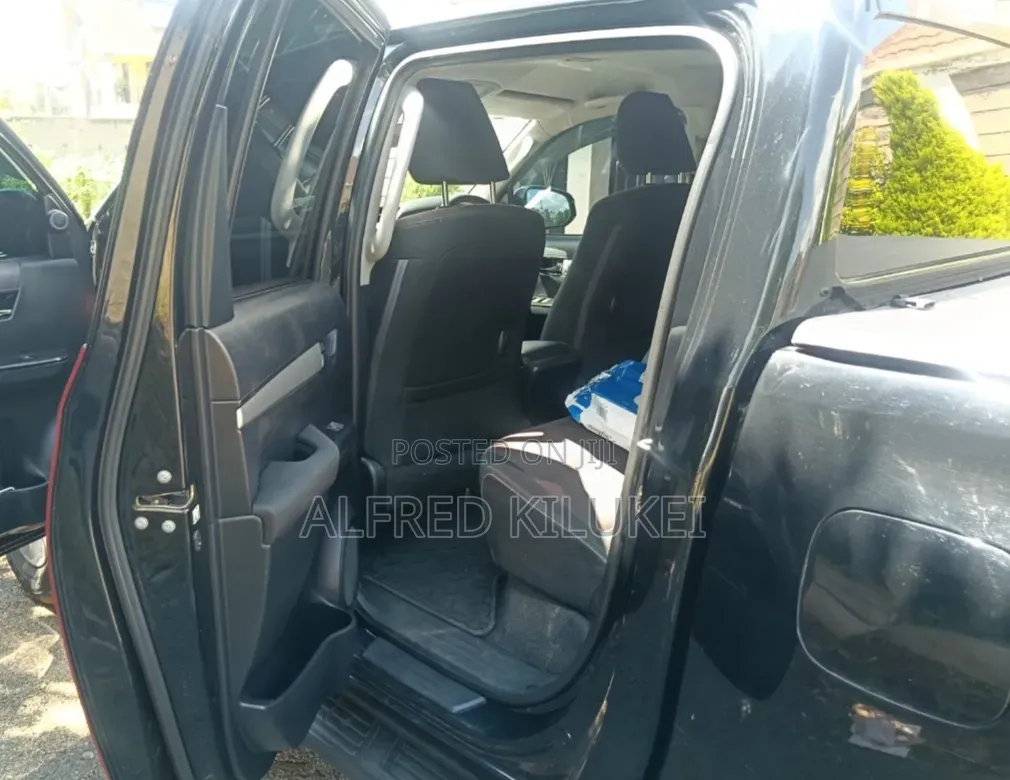 Toyota Hilux 2018 Black