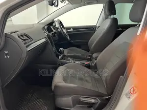 Volkswagen Golf 2019 White
