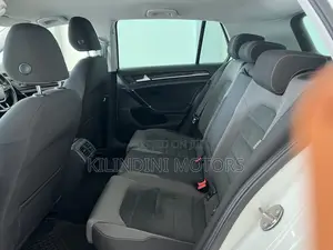 Volkswagen Golf 2019 White