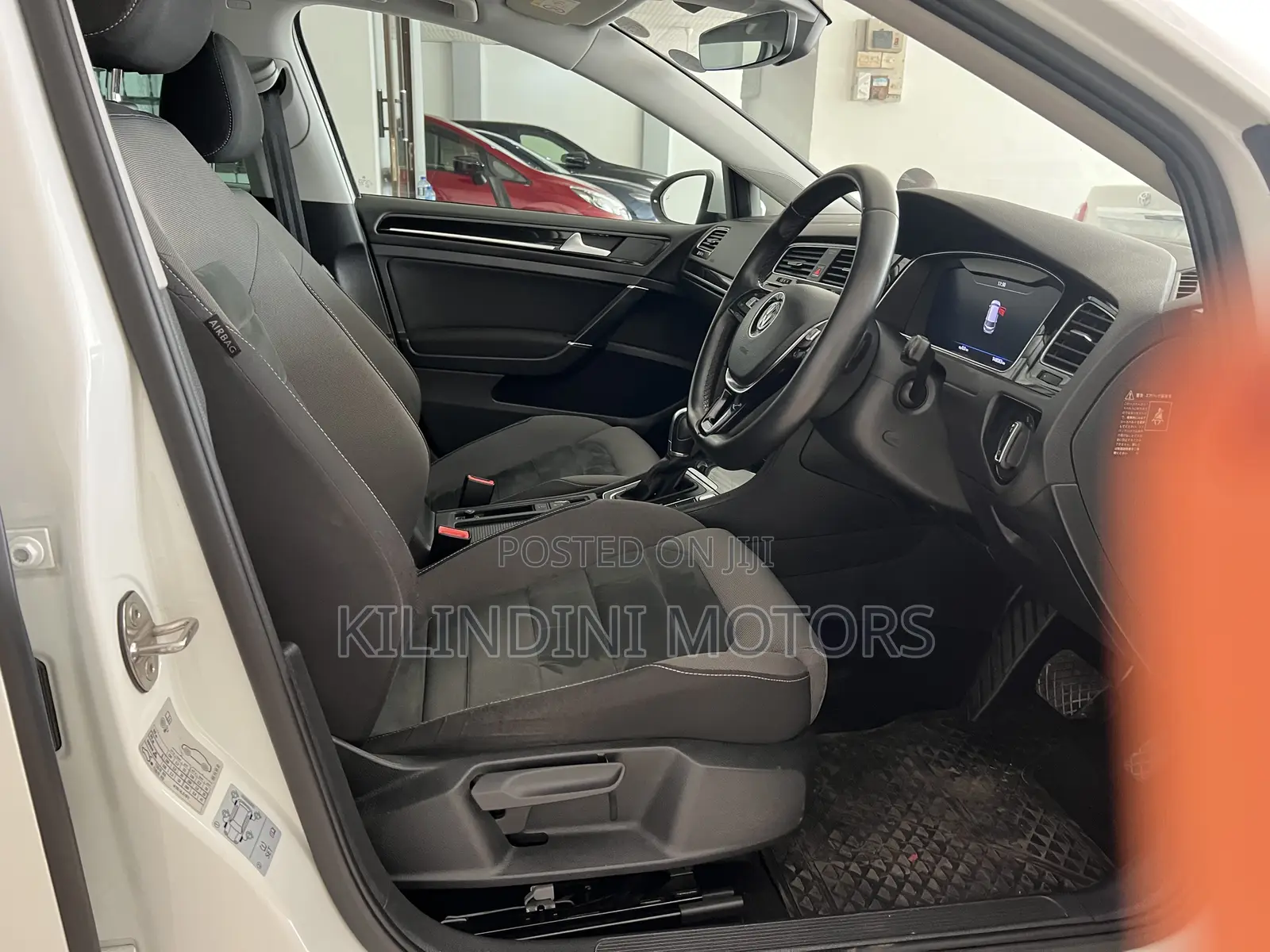Volkswagen Golf 2019 White
