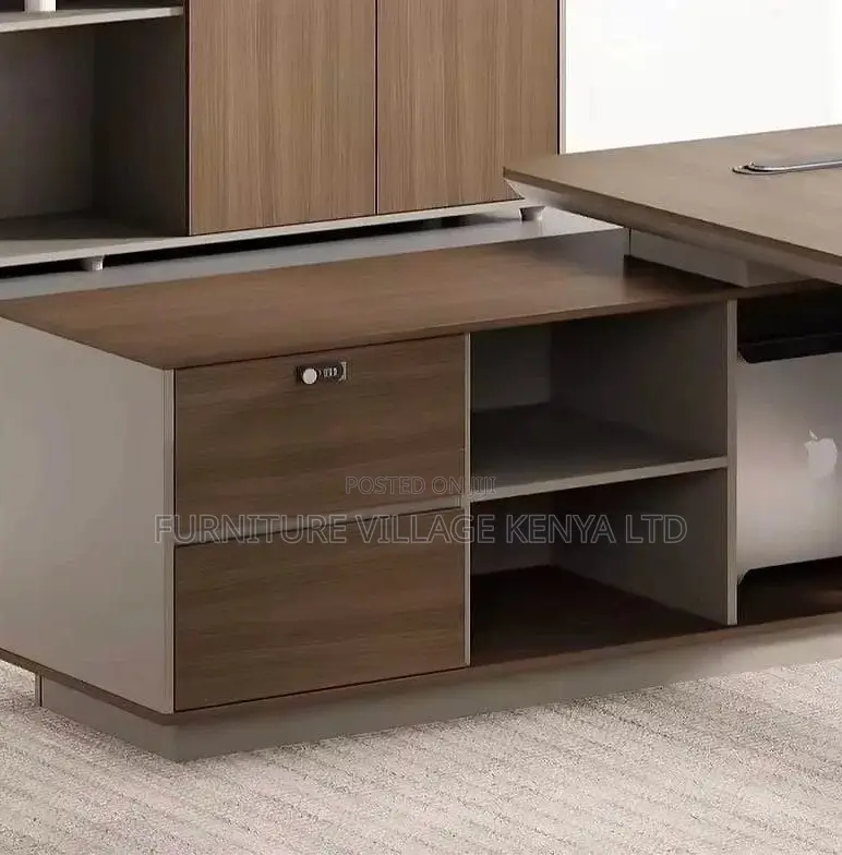 Executive Modern L-Shaped Desk With Light
