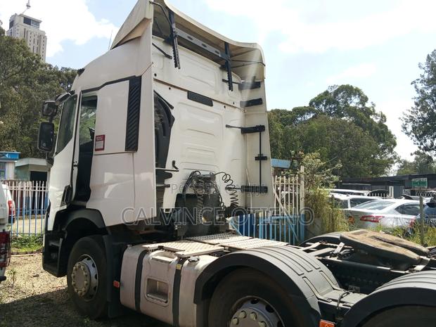 Renault Truck - thumbnail 4