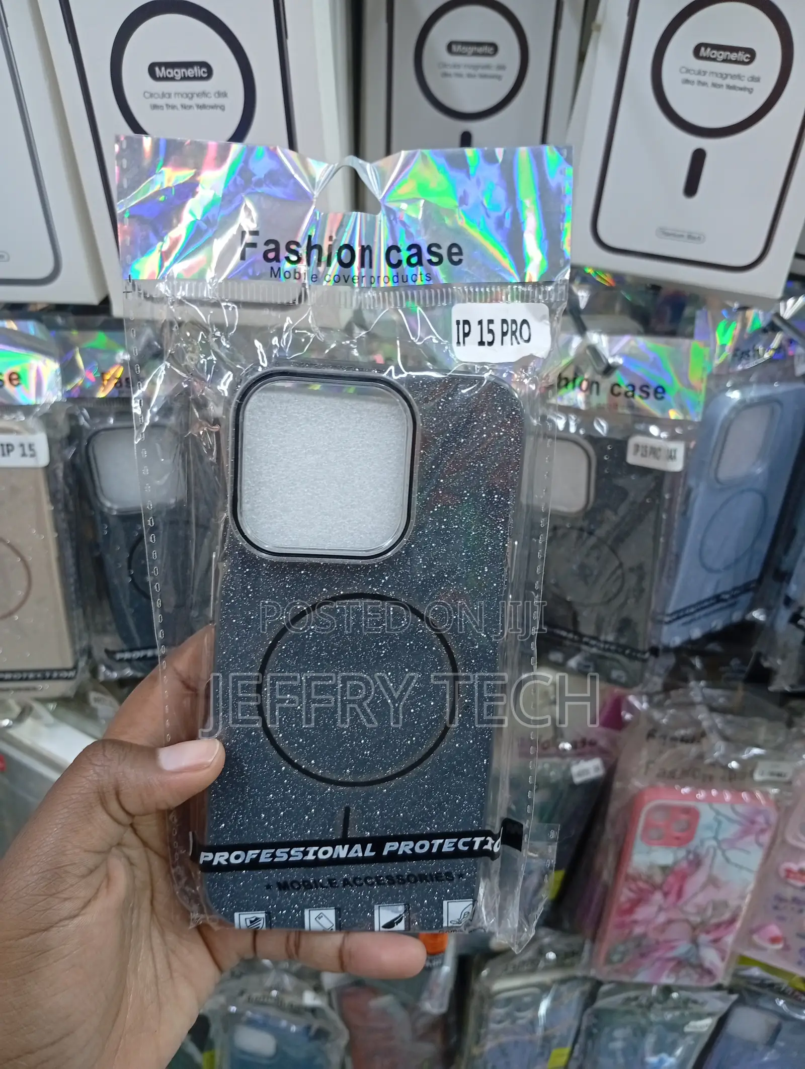iPhone 15 Pro, Black Glitter Magsafe Protective Phone Case