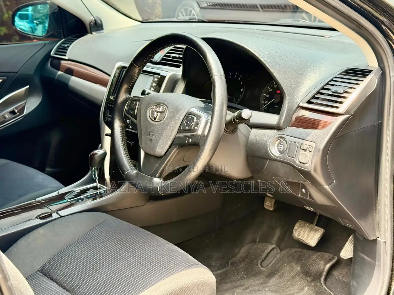 Toyota Premio 1.8 FWD 2018 Black