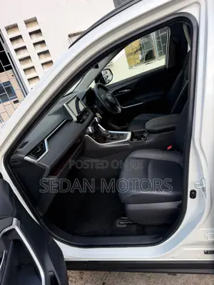 Toyota RAV4 2019 Ivory
