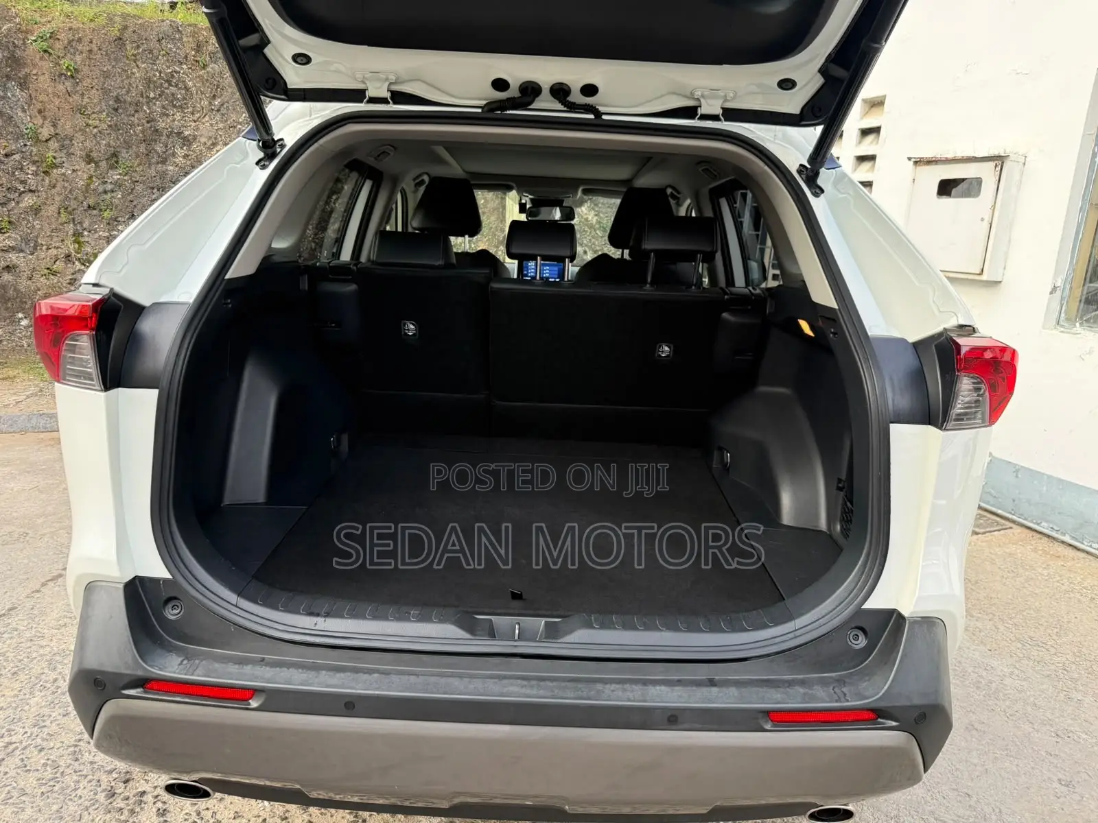 Toyota RAV4 2019 Ivory