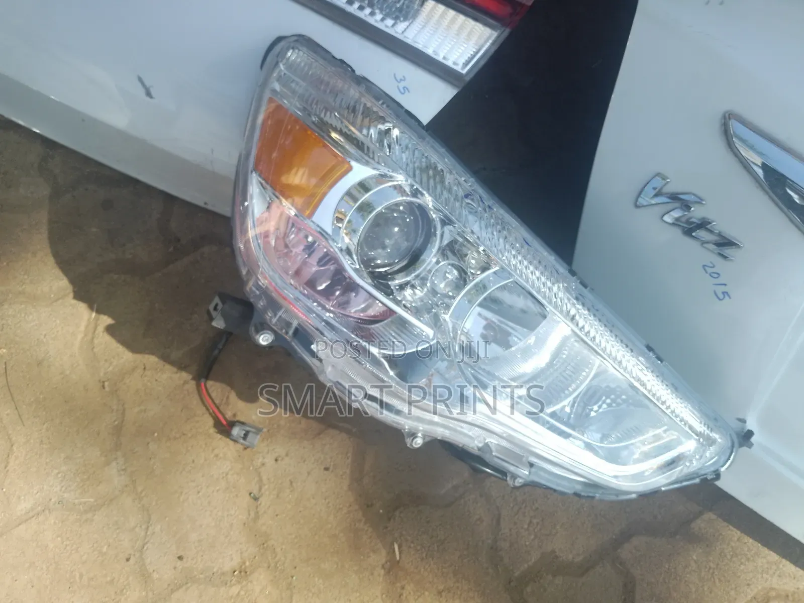 Mitsubishi Outlnder Headlights