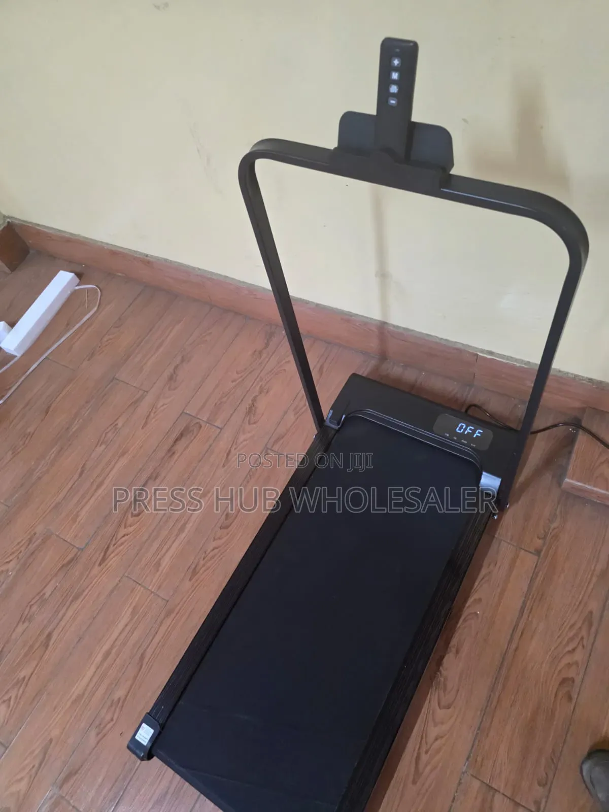 Compact Folding Walking Pad – Under-Desk Smart Home Treadmill