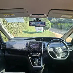 Nissan Serena 2019 Silver