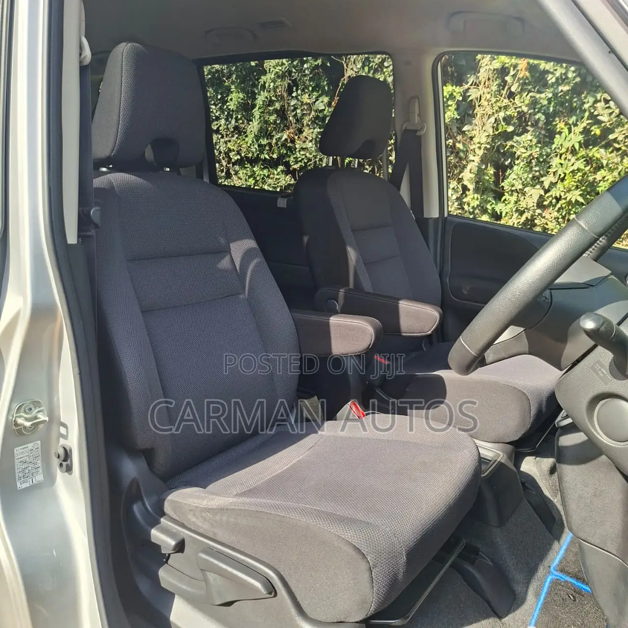 Nissan Serena 2019 Silver