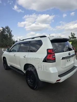 Toyota Land Cruiser Prado 2.8 2019 White
