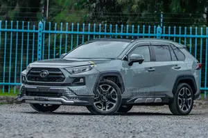 Toyota RAV4 Adventure 2019 Green