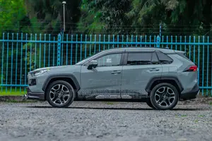 Toyota RAV4 Adventure 2019 Green
