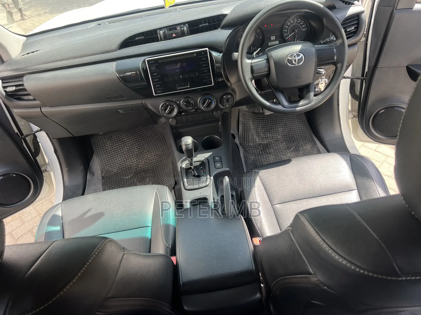 Toyota Hilux 2019 White