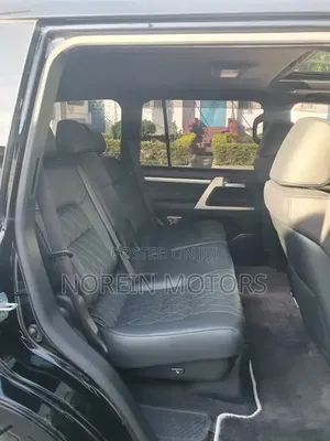 Toyota Land Cruiser 2022 Black