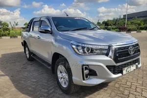 Toyota Hilux 2015 Silver