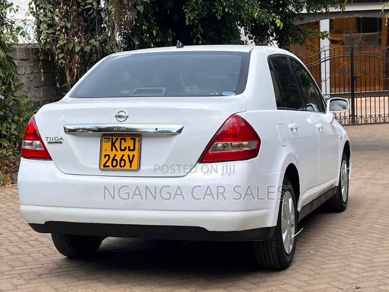 Nissan Tiida 2009 White