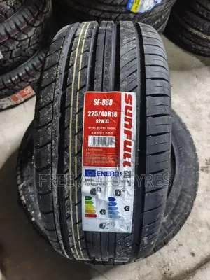 225/40r18 Sunfull