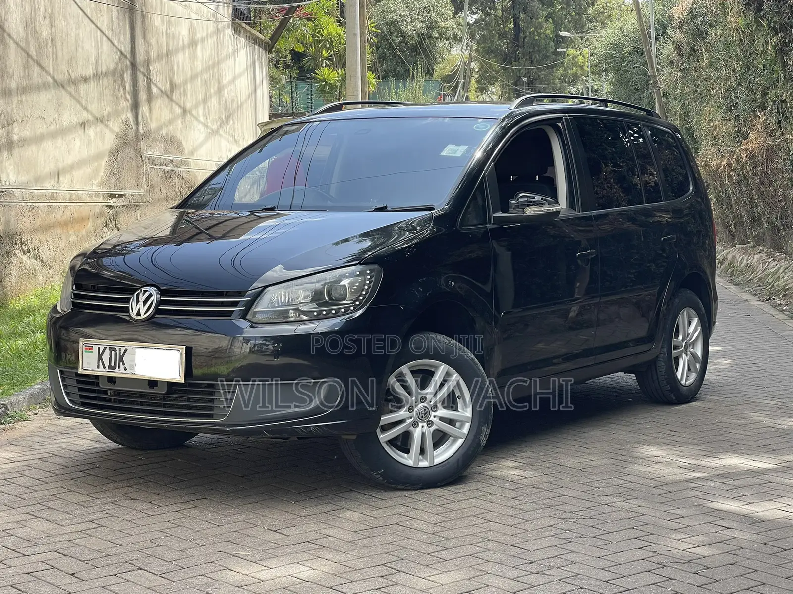Volkswagen Touran 2015 Black