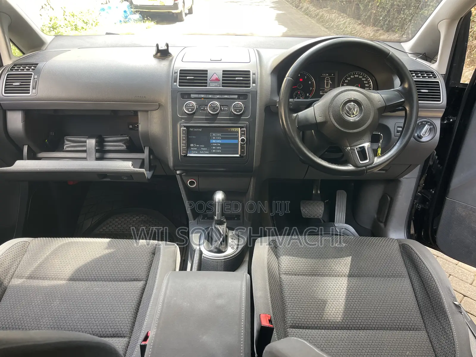 Volkswagen Touran 2015 Black