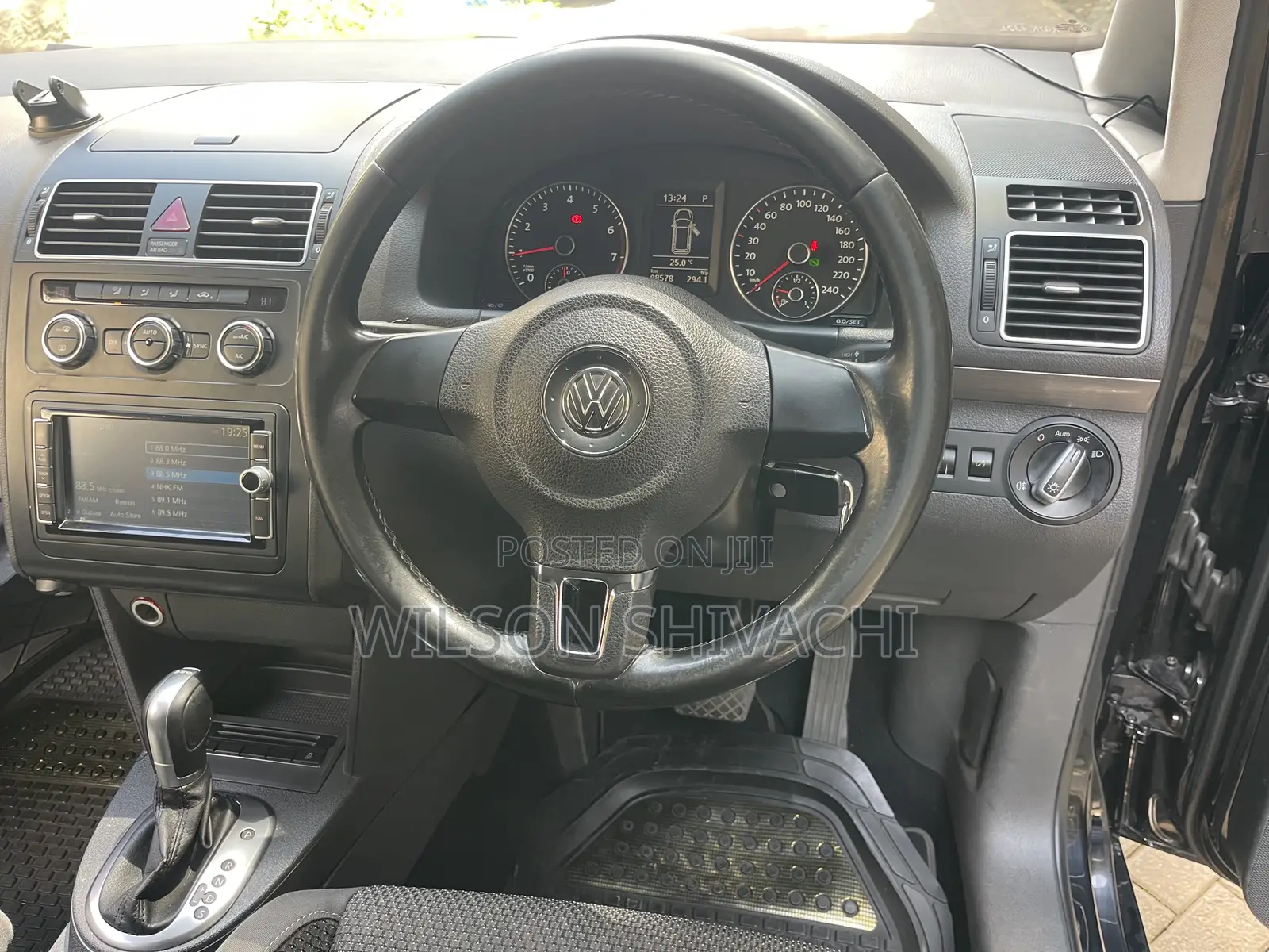 Volkswagen Touran 2015 Black