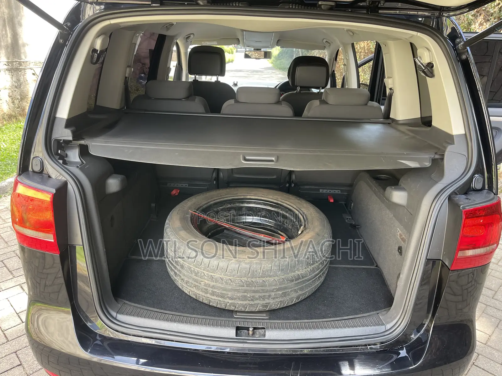 Volkswagen Touran 2015 Black