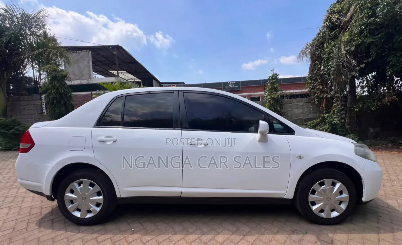 Nissan Tiida 2009 White
