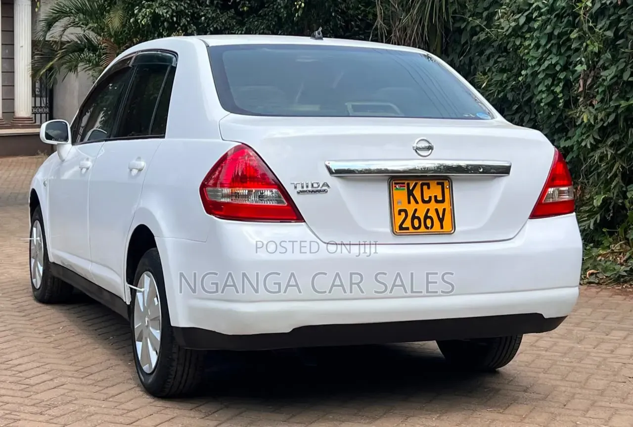Nissan Tiida 2009 White