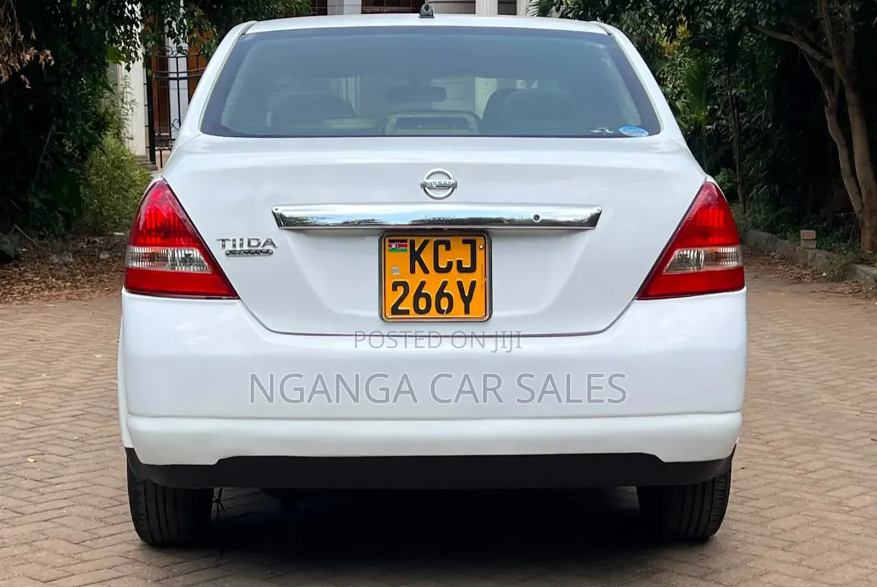 Nissan Tiida 2009 White