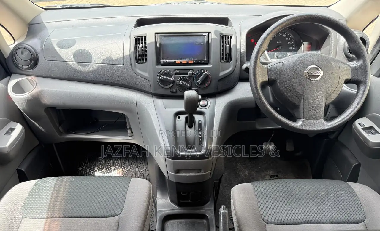 Nissan NV200 2018 White