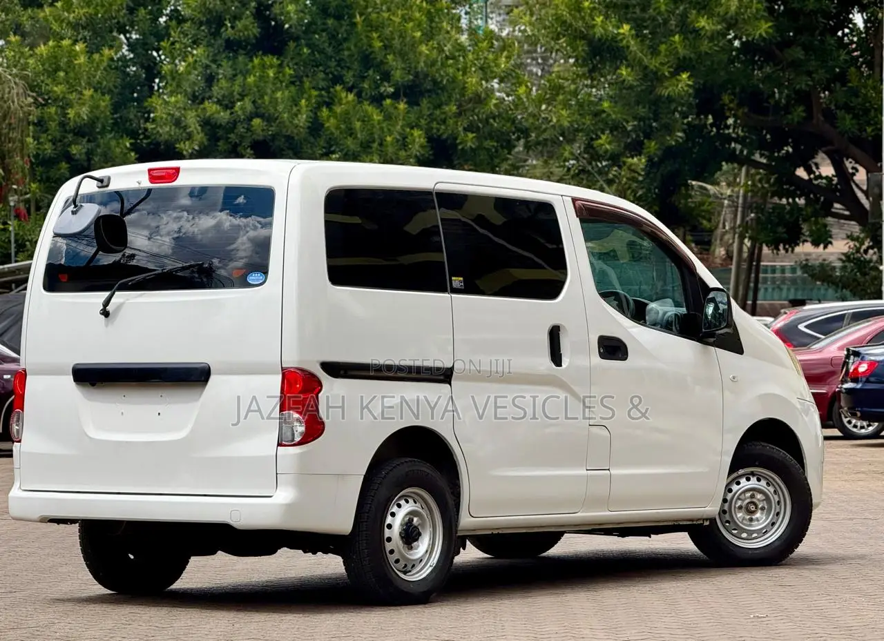 Nissan NV200 2018 White