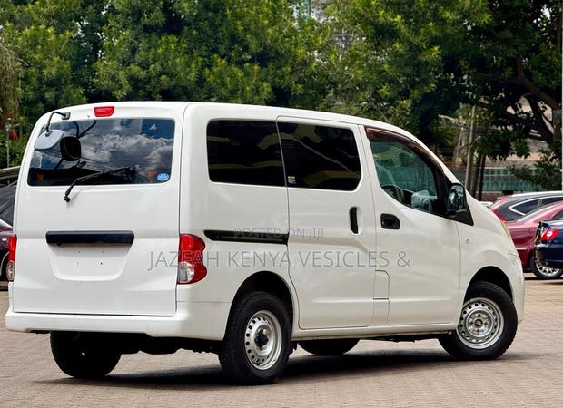 Nissan NV200 2018 White - thumbnail 7