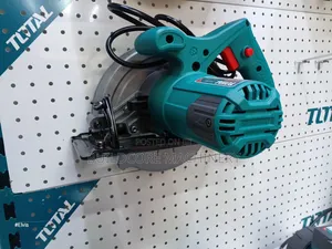 Total 7 Inch 1400w Circular Saw