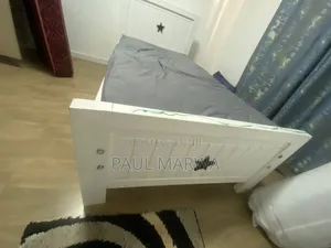 3 By 6 Children's Bed And Matress