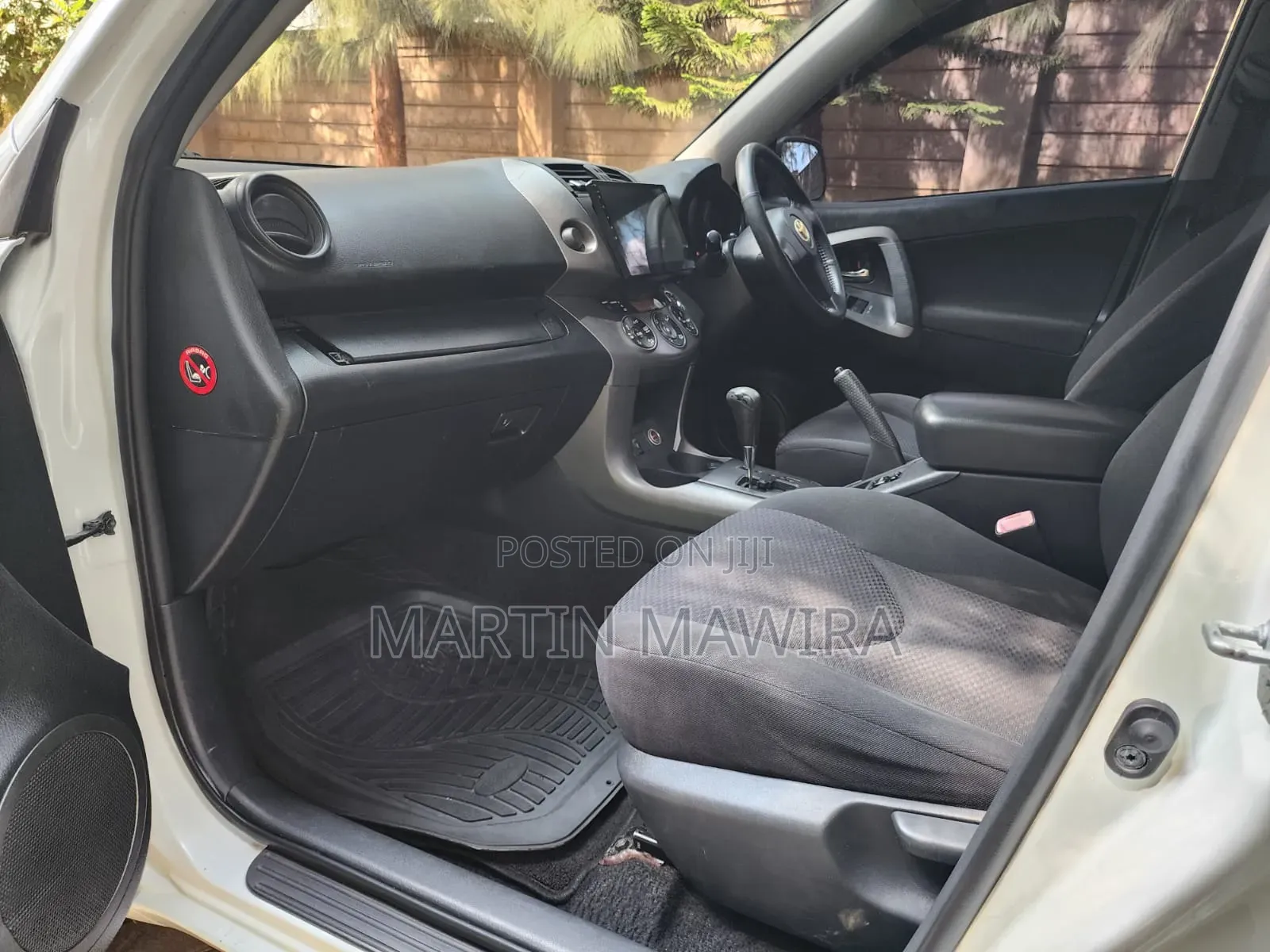 Toyota RAV4 2011 White