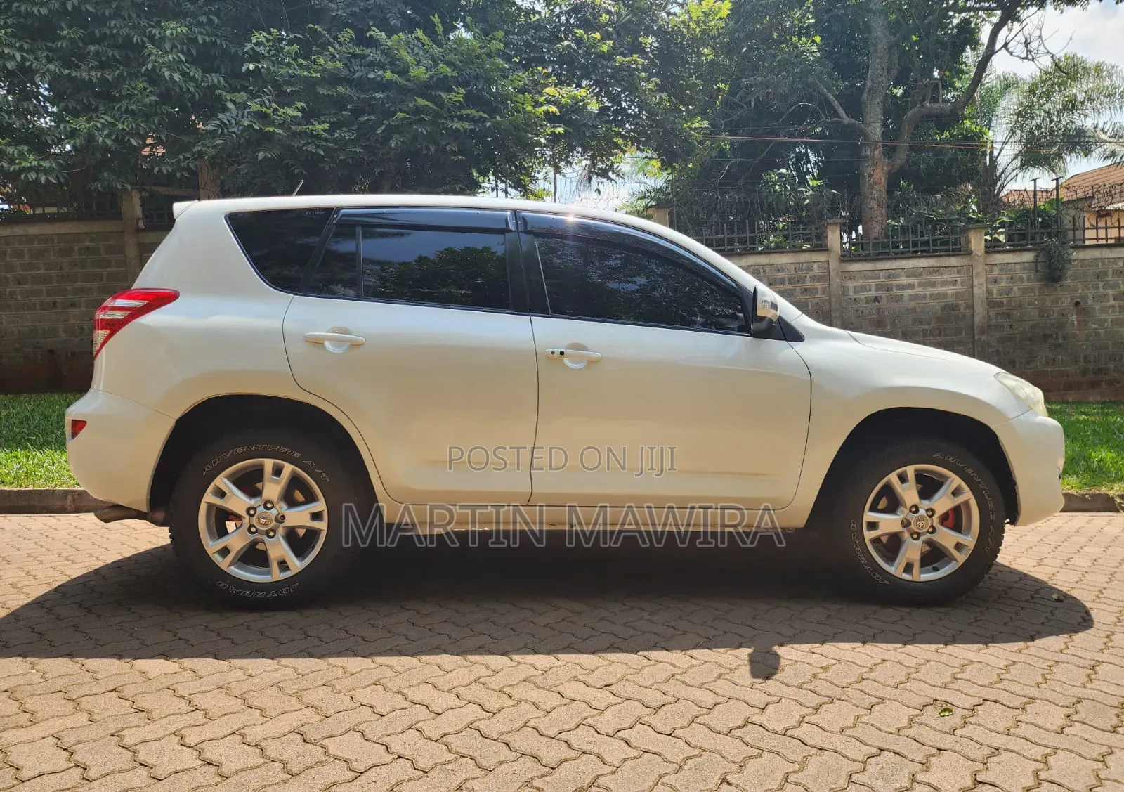 Toyota RAV4 2011 White