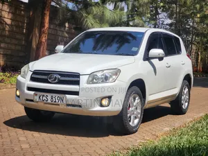 Toyota RAV4 2011 White
