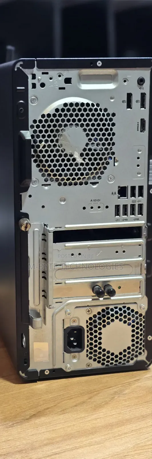 Desktop Computer HP 8GB AMD Ryzen 5 SSD 256GB