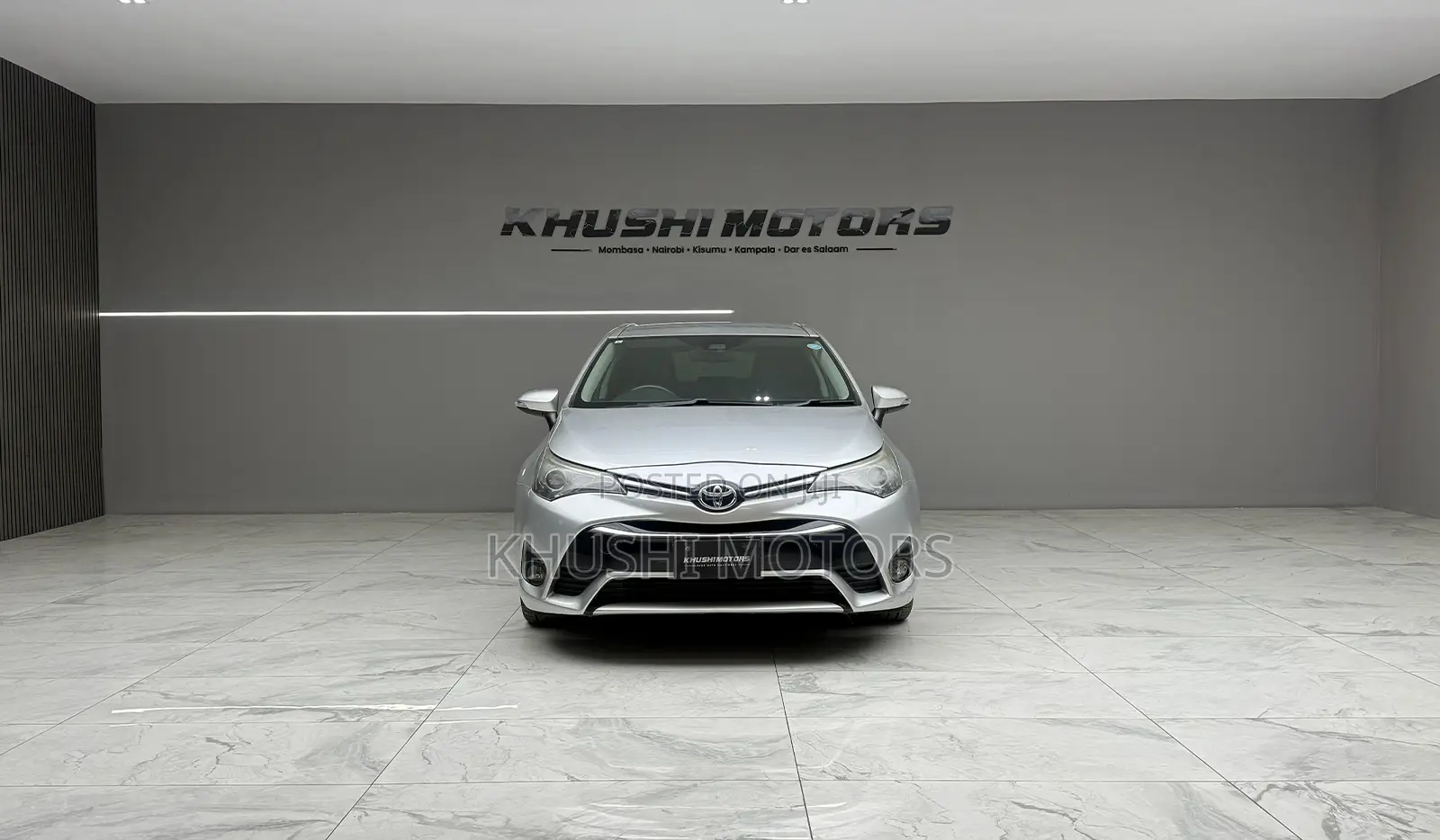 Toyota Avensis 2018 Silver