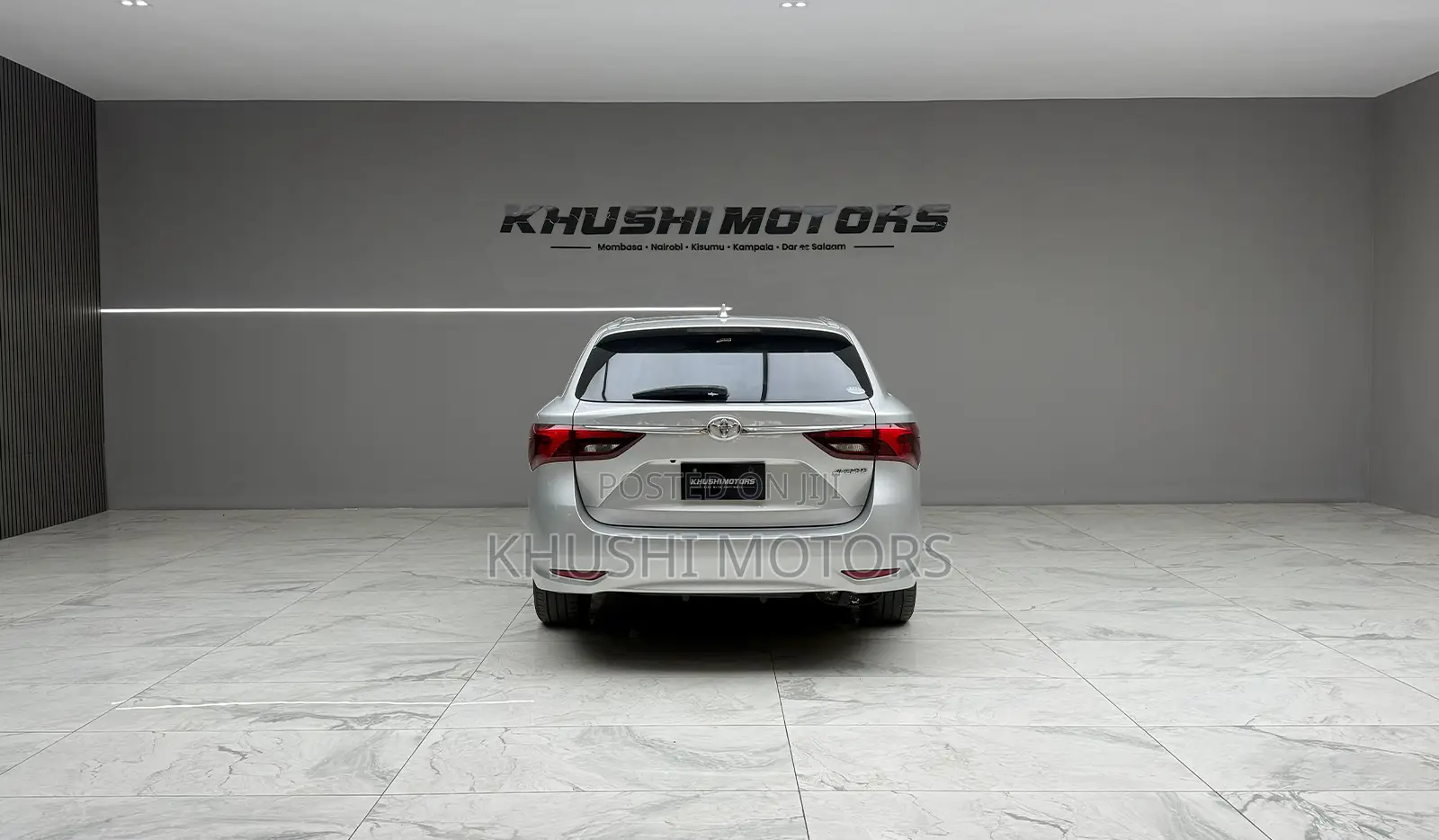 Toyota Avensis 2018 Silver