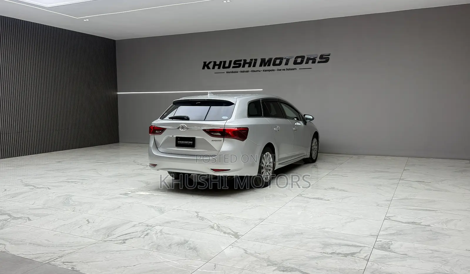 Toyota Avensis 2018 Silver