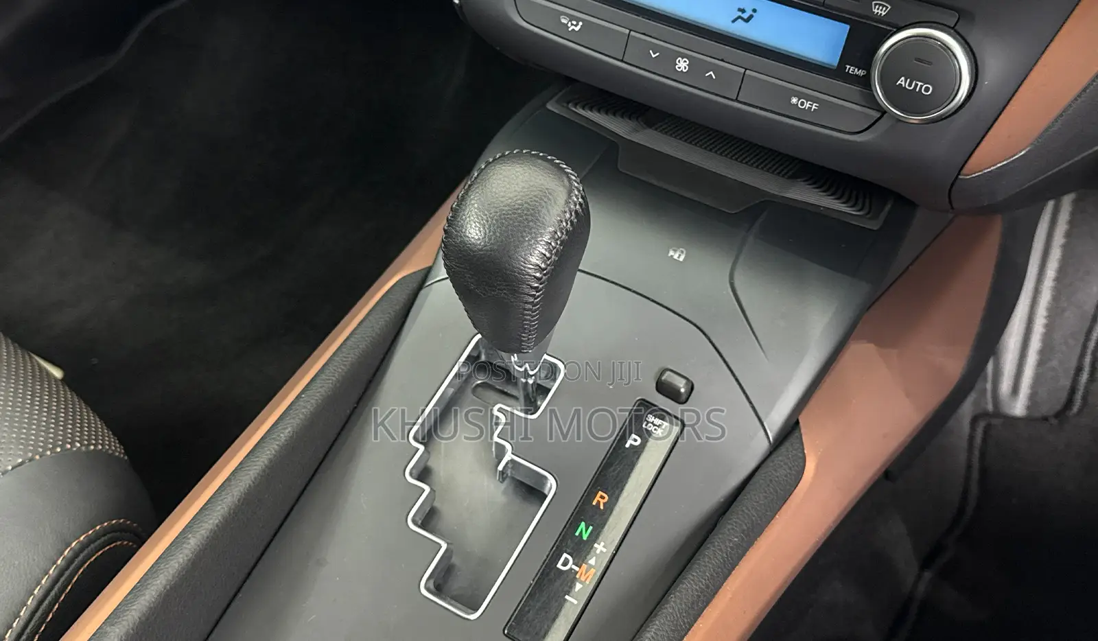 Toyota Avensis 2018 Silver