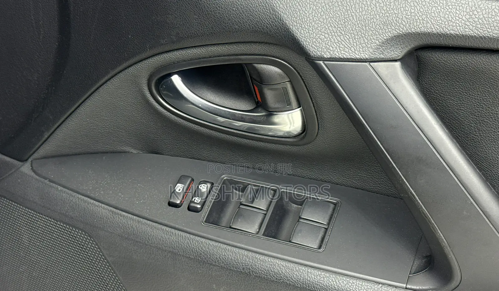 Toyota Avensis 2018 Silver