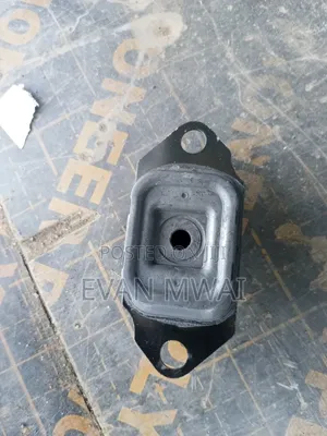 Nissan Sylphy, Nissan Bluebird N16, N17 Gear Box Mounting