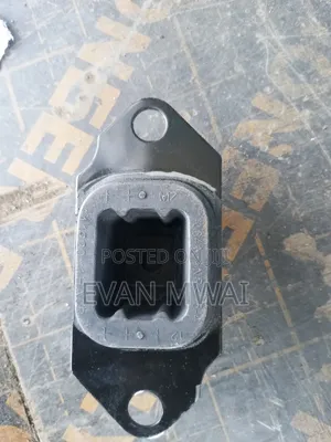 Nissan Sylphy, Nissan Bluebird N16, N17 Gear Box Mounting
